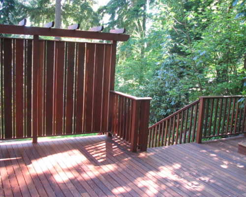 The new deck with privacy screen