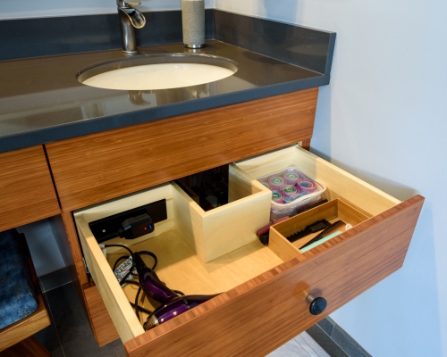 Undersink u-shaped drawers with interior outlet