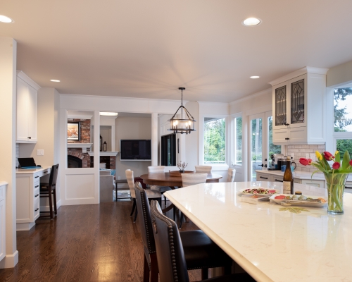 View to adjacent living room and eat-in kitchen area